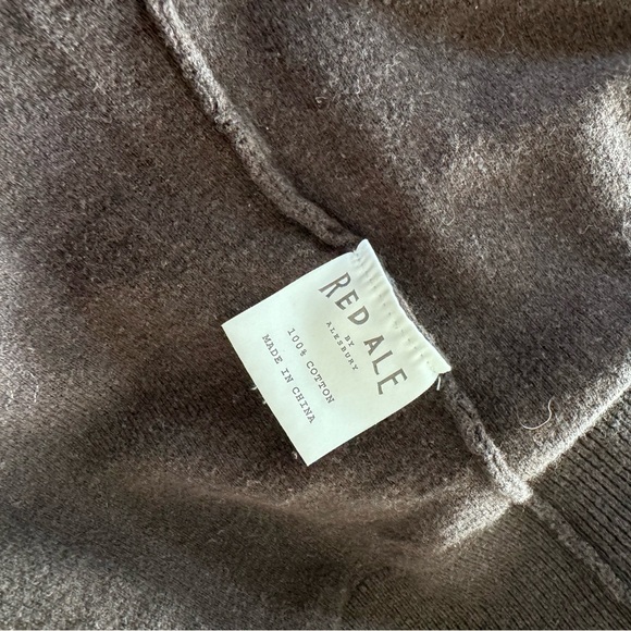 Men's Red Ale Large Brown Sweater - Picture 4 of 6